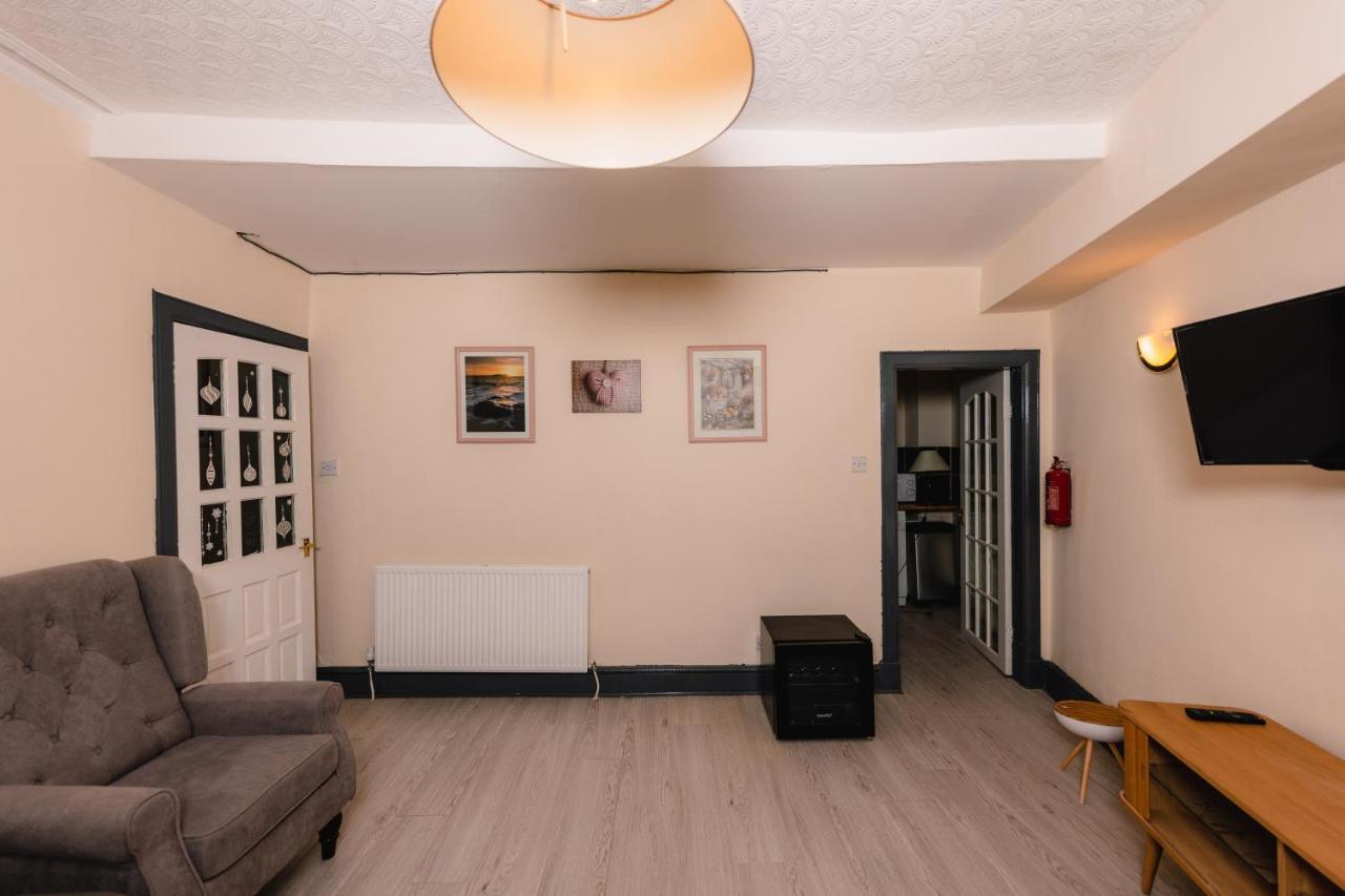 Old Town Central Apartments By The Meadows Единбург Екстериор снимка